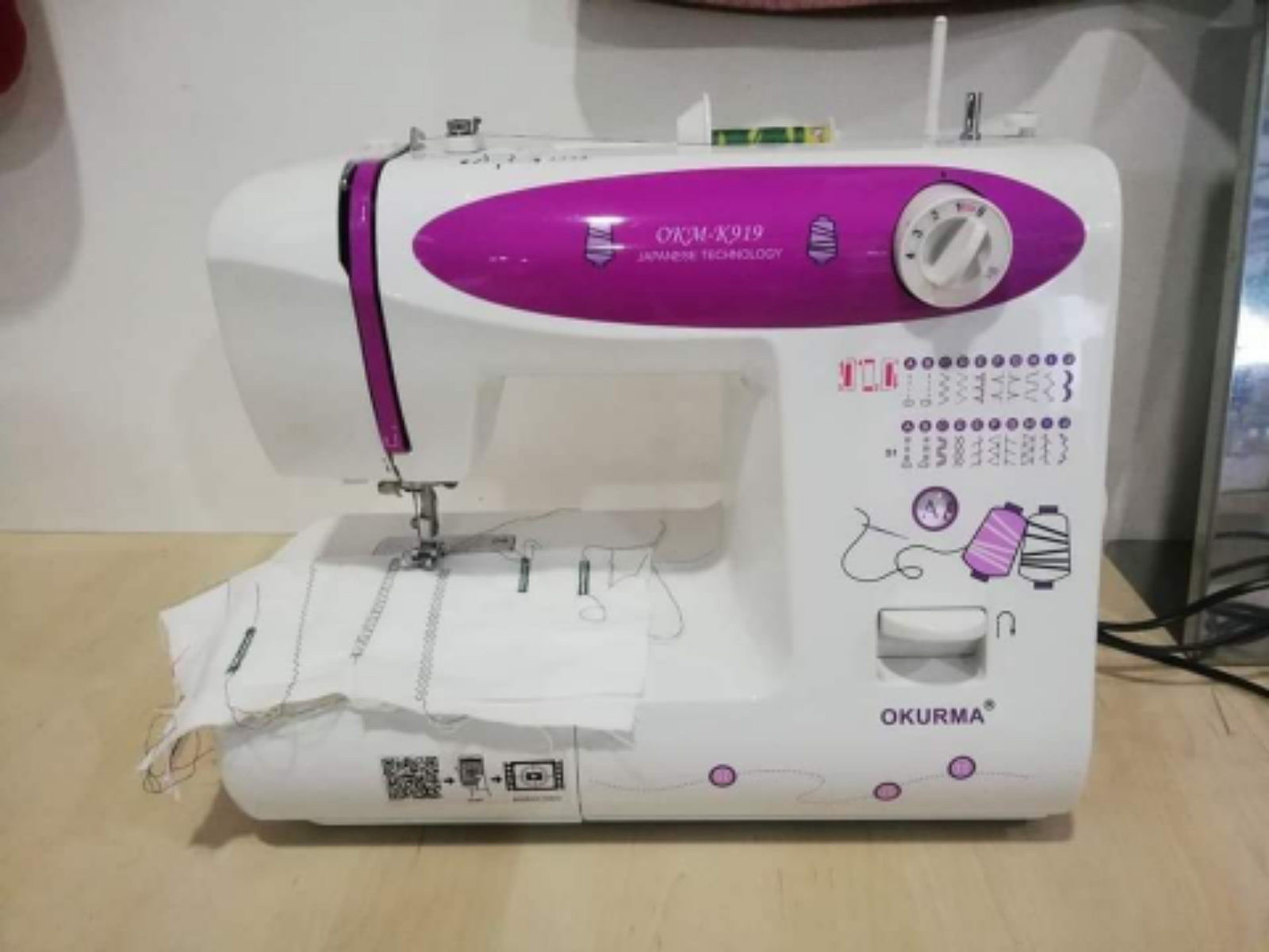 OKURMA PORTABEL SEWING MACHINE