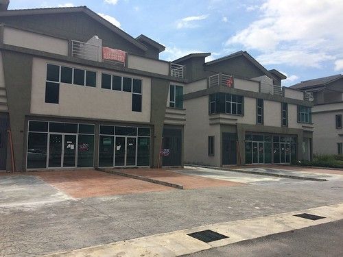 [FOR RENT] 2.5 Storey Detached Shop At Pusat Perniagaan Star Avenue, Simpang Ampat