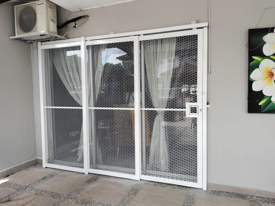 SLIDING DOOR GRILL WITH DIAMOND NET @Jalan U11/18 Bukit Bandaraya, KUALA LUMPUR