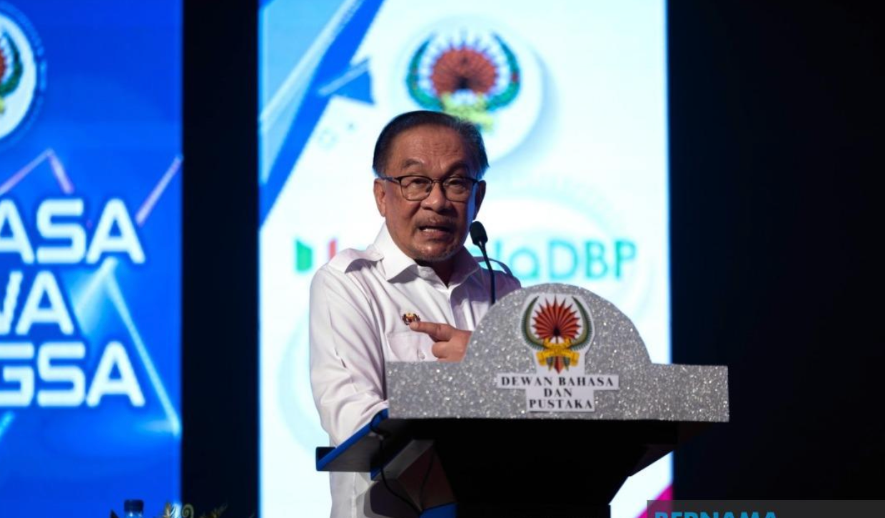 PM Anwar criticises elite groups for undermining Bahasa Melayu