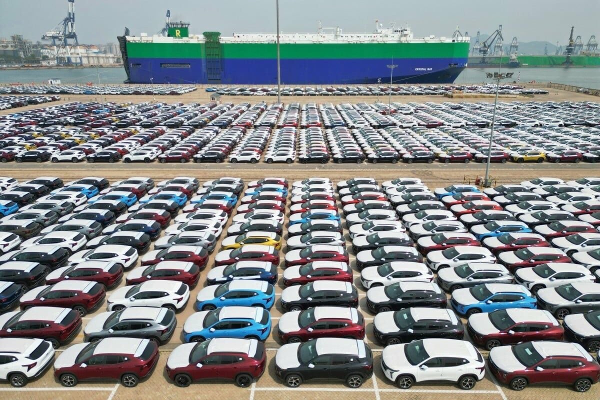 China studying measures to raise tariffs on imported large-engine fuel vehicles