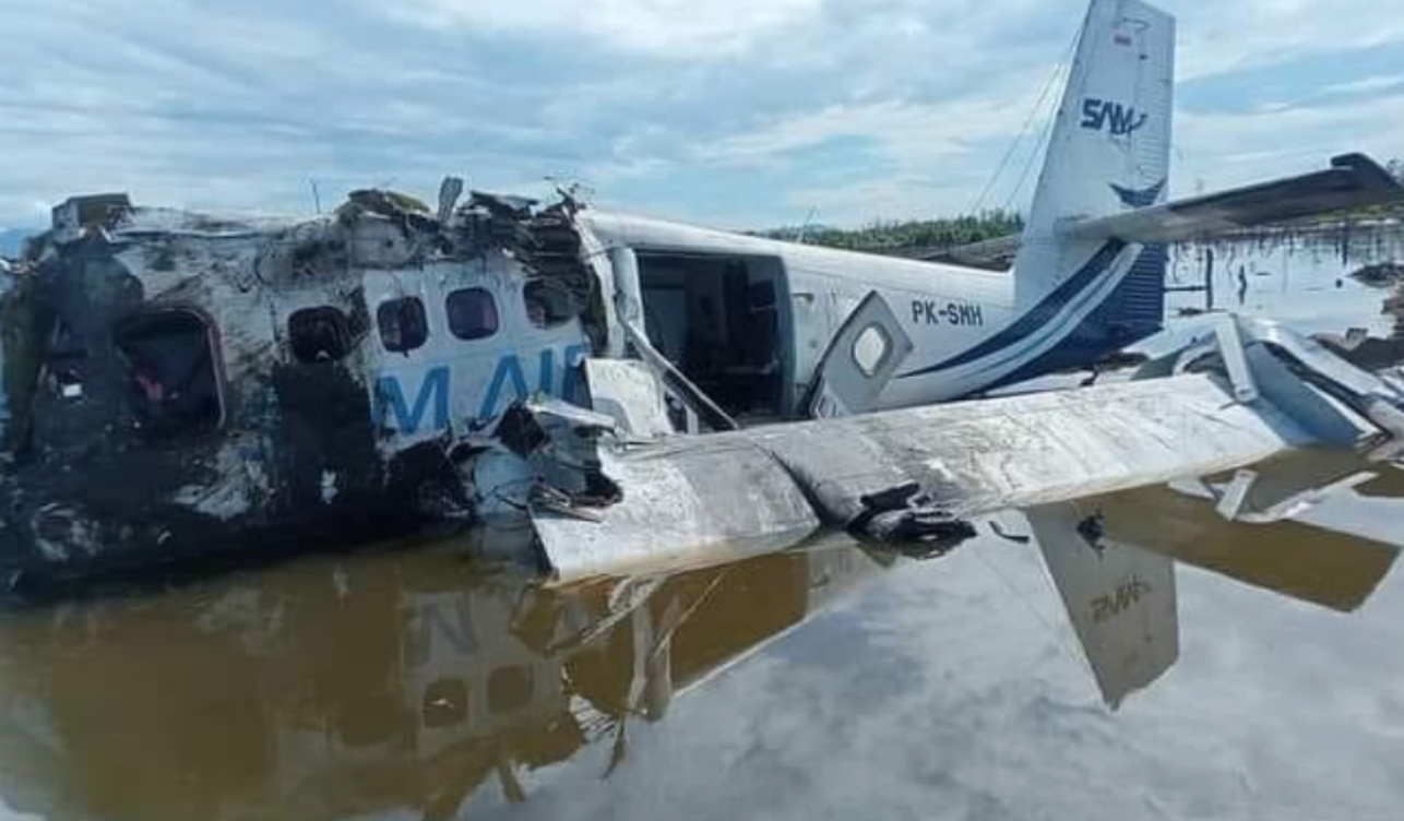 4 killed in plane crash in Indonesia’s Sulawesi island