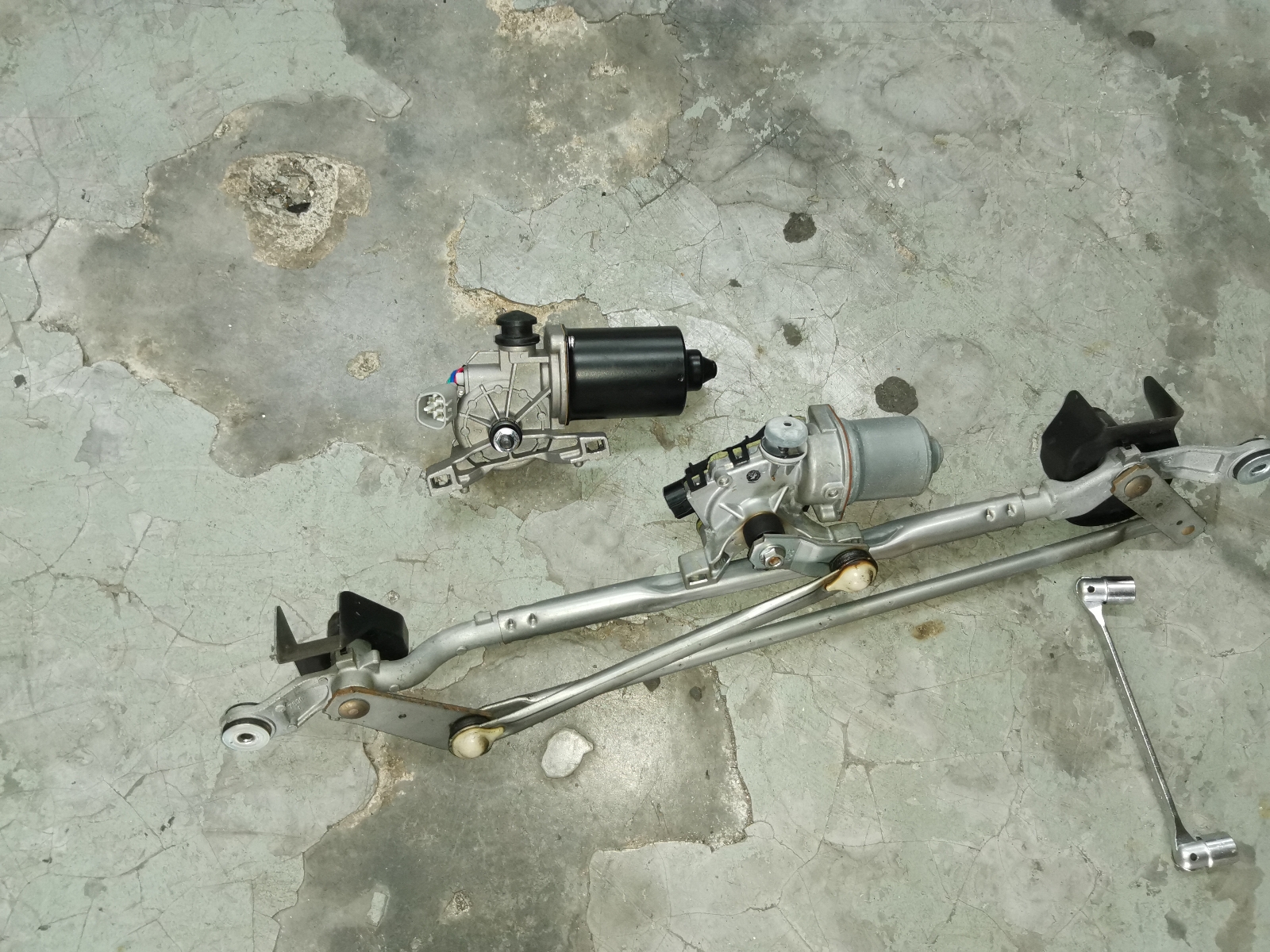 WIPER MOTOR