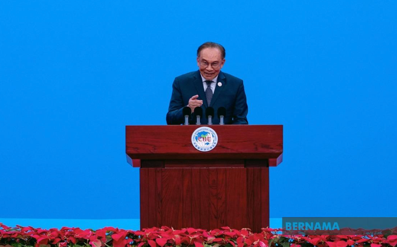 PM Anwar Continues Intensive Schedule In Beijing, To Begin With Business Meeting With CICC