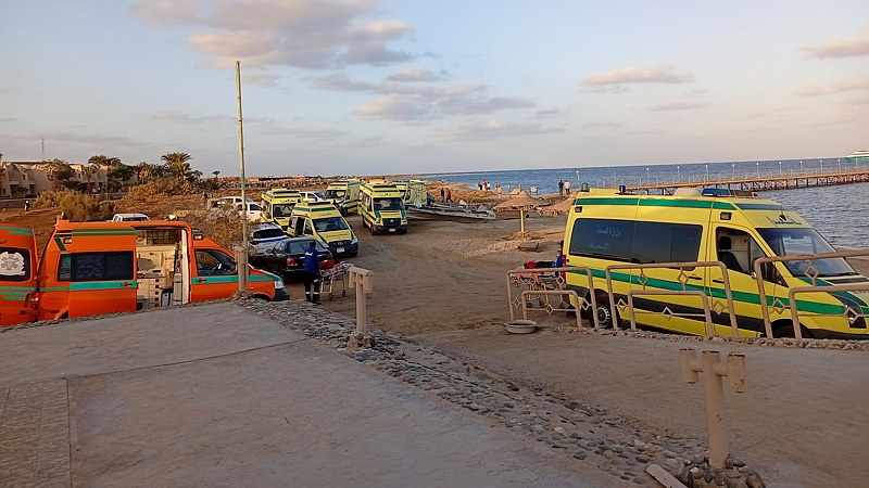 4 bodies, 4 survivors recovered from Egypt Red Sea sinking: governor