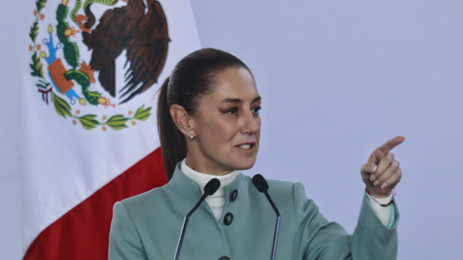 Mexico warns Trump tariffs would kill 400,000 U.S. jobs, threatens retaliation