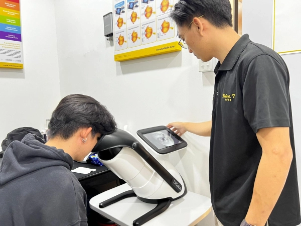 The Fundus Camera & Slit Lamp
