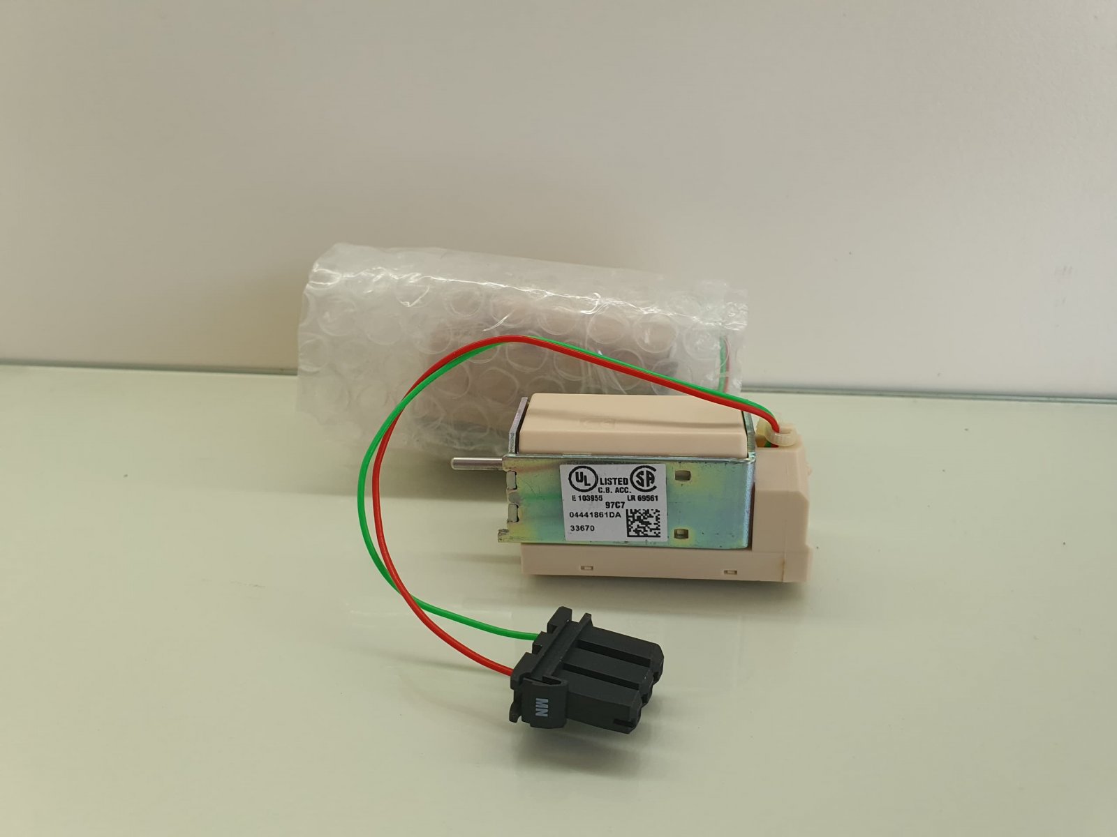 SCHNEIDER 33670 UNDERVOLTAGE RELEASE MALAYSIA