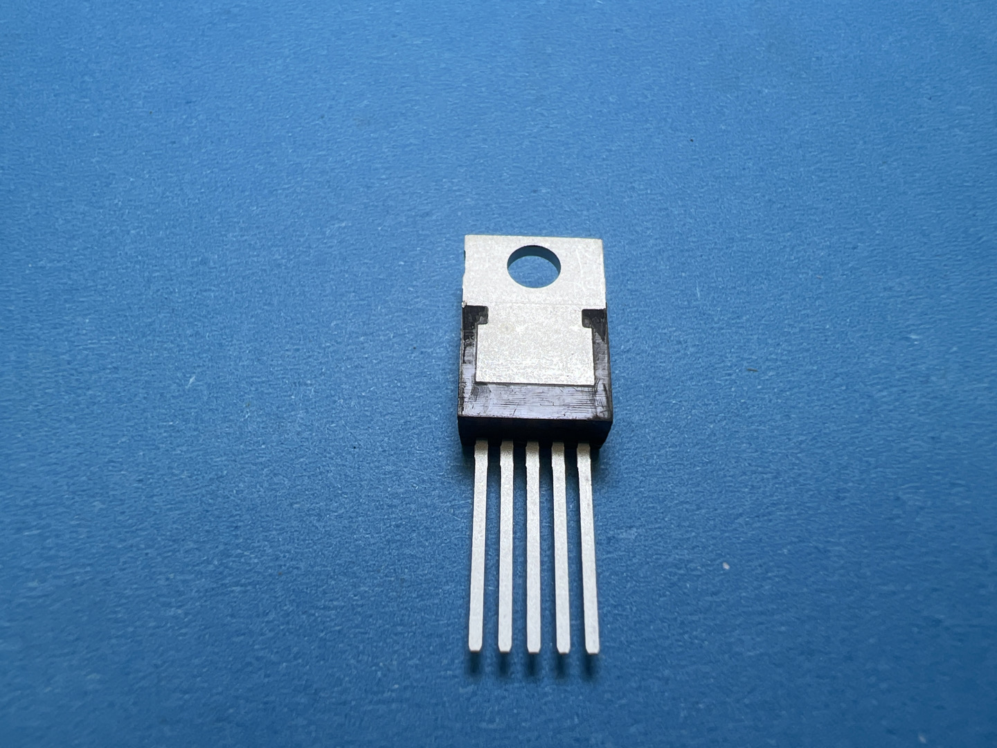 LM2575T-ADJG
