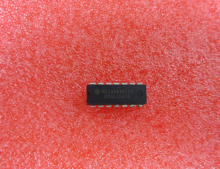 MC14584BCP