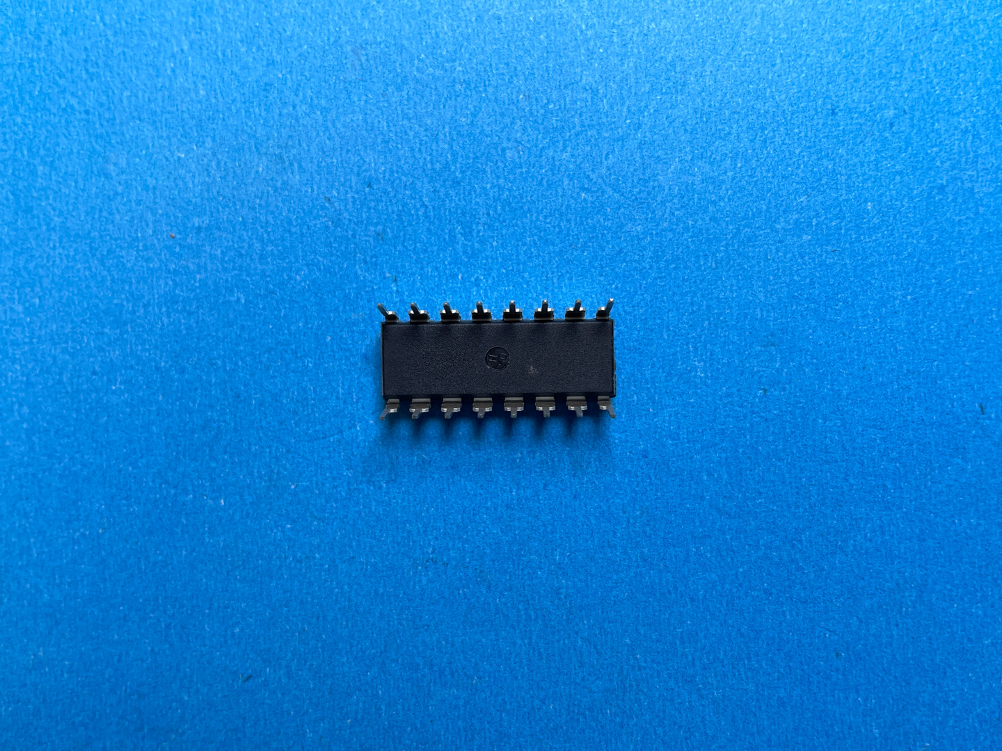 XR2206