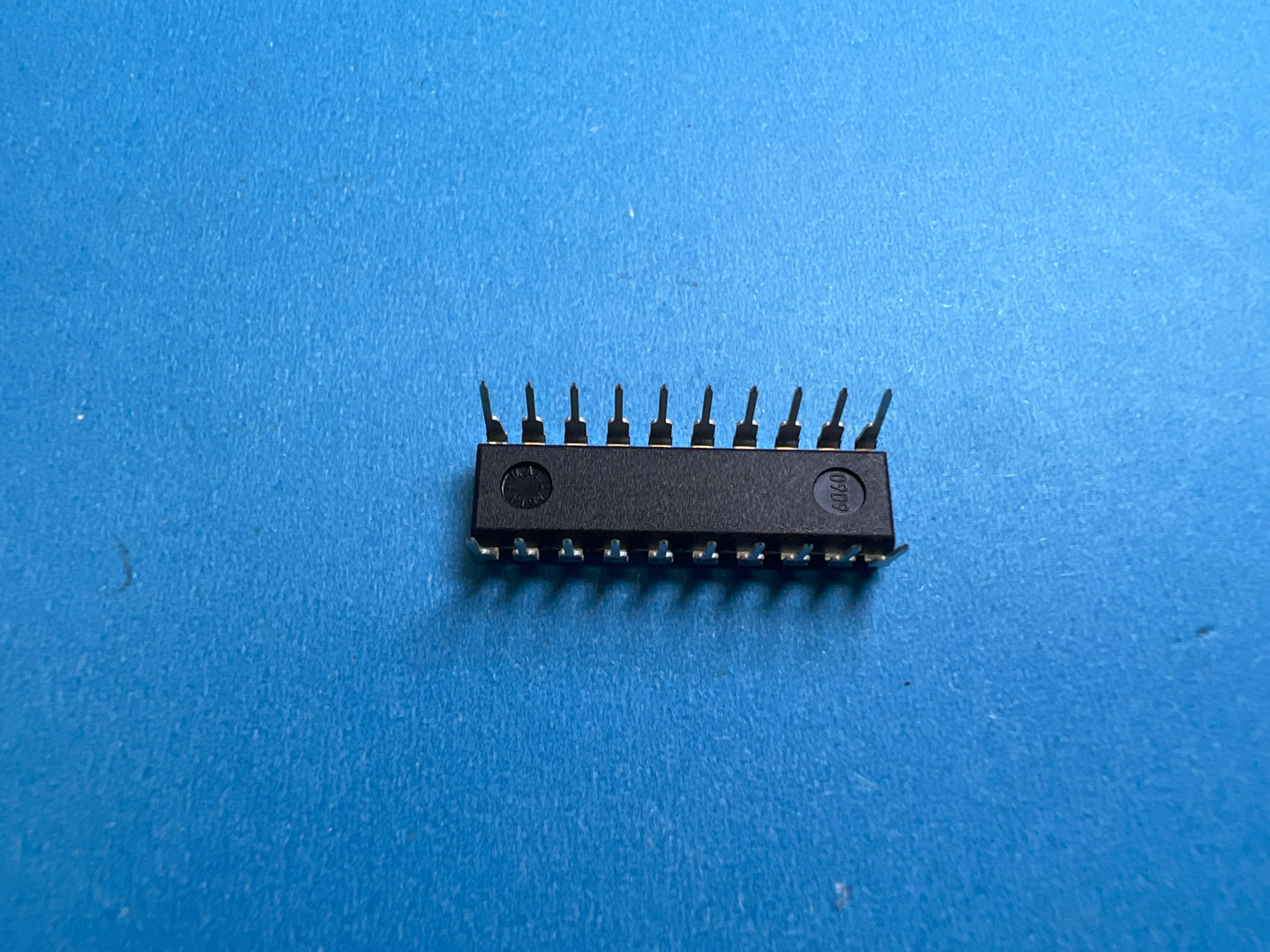 74HC240N