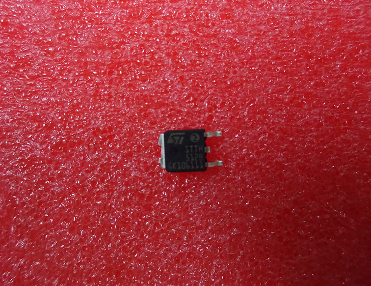 STTH512B-TR