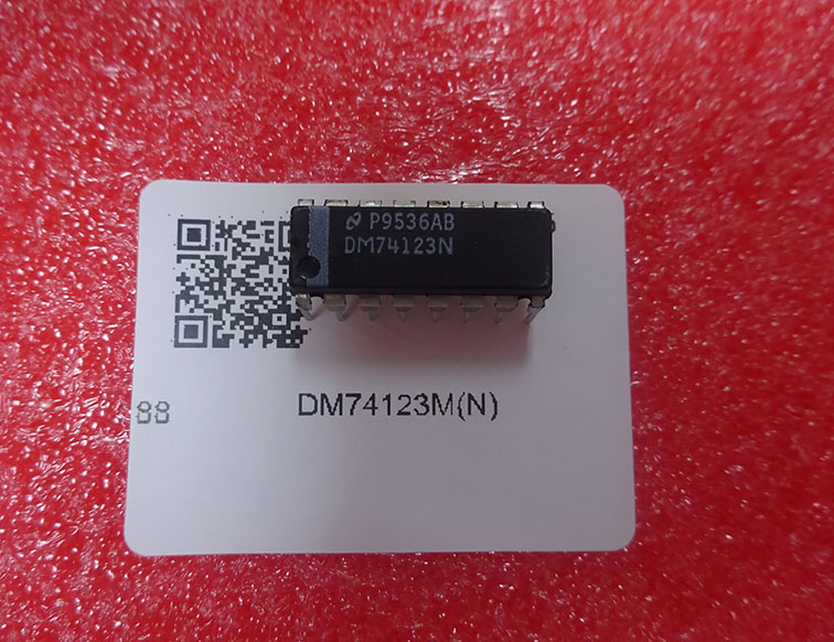 DM74123M