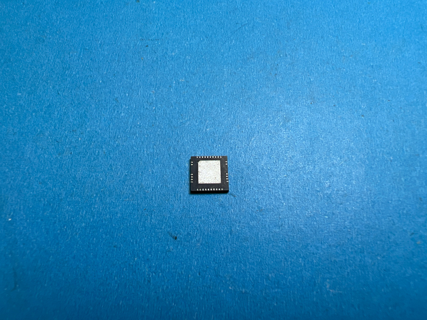 CXD90038ER