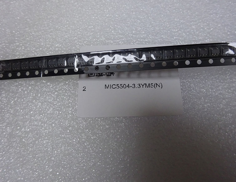 MIC5504-3.3YM5