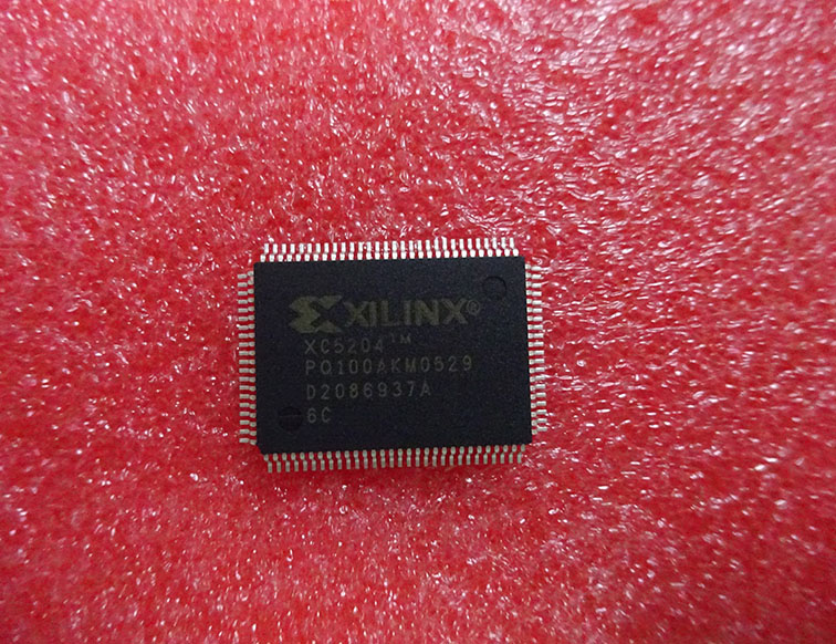 XC5204-6PQ100C