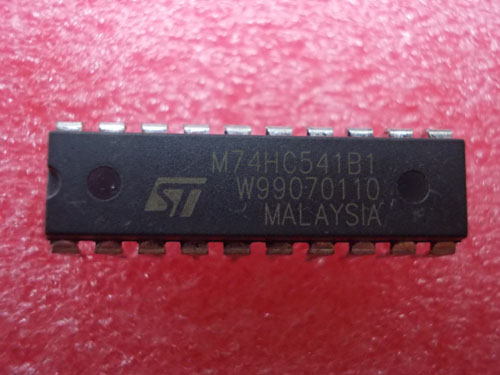 M74HC541B1