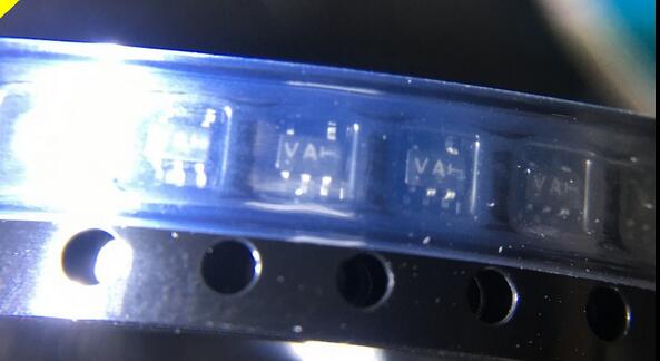 MC74VHC1G14DFT1G