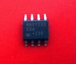 MAX1232ESA