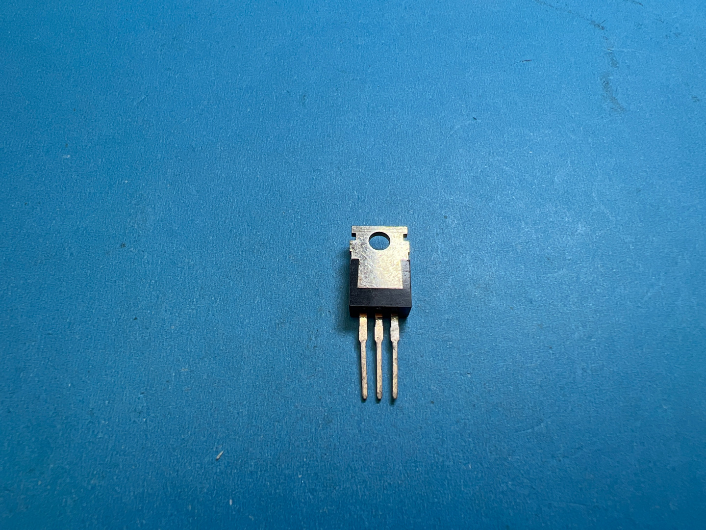 2SD525
