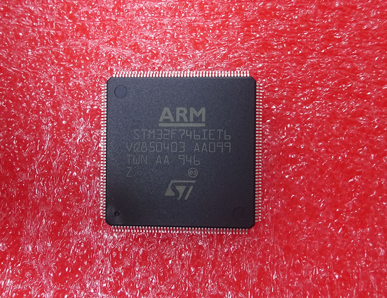 STM32F746IET6