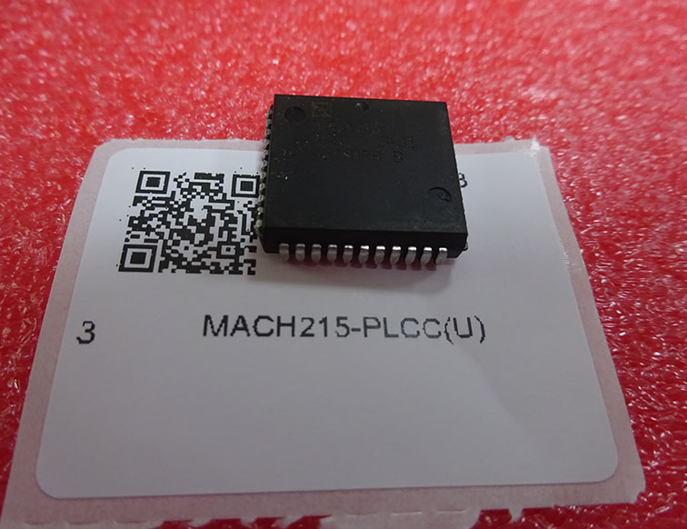 MACH215-PLCC