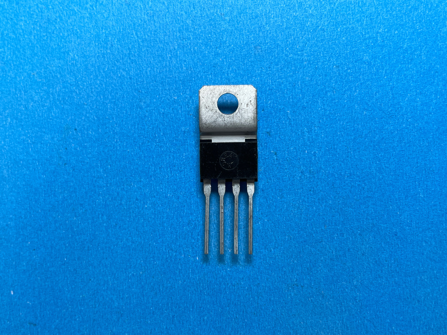 UA78GU1C