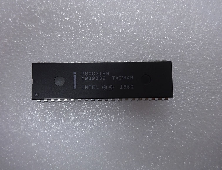 P80C31BH.