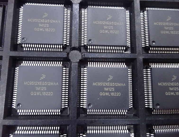 MC9S12XEQ512MAA