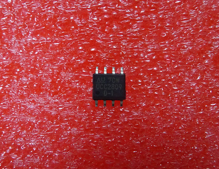 UCC2809D-1
