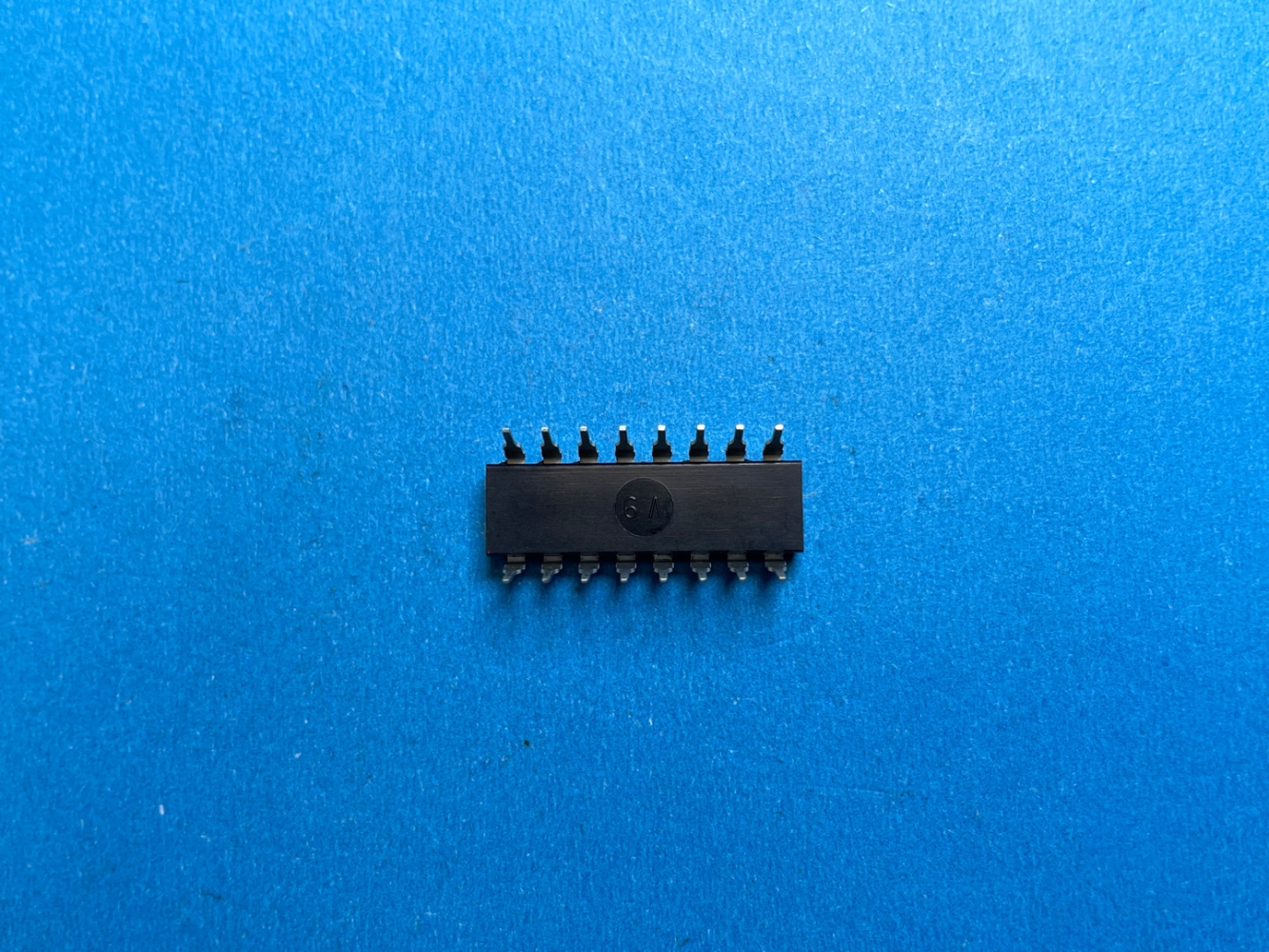 AN6879
