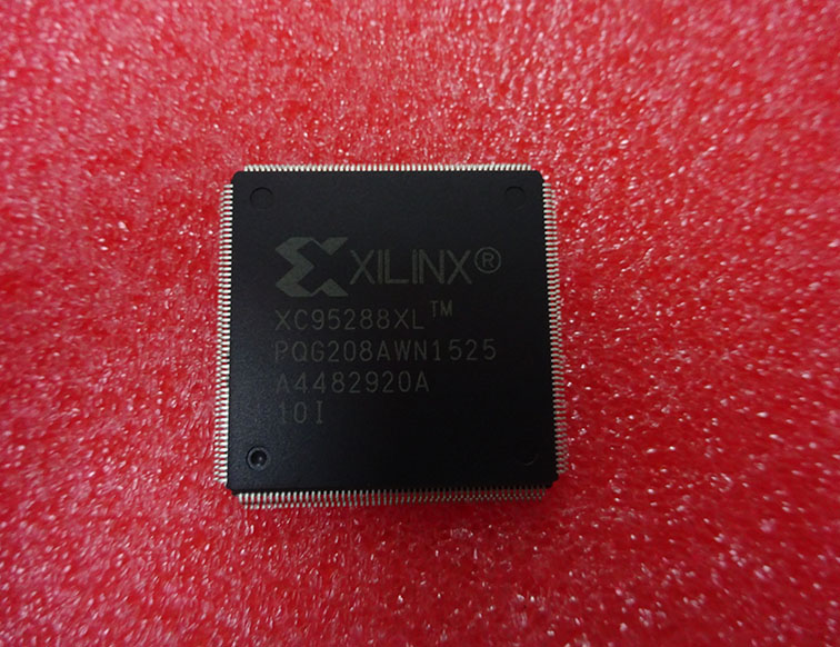XC95288XL-10PQ208I