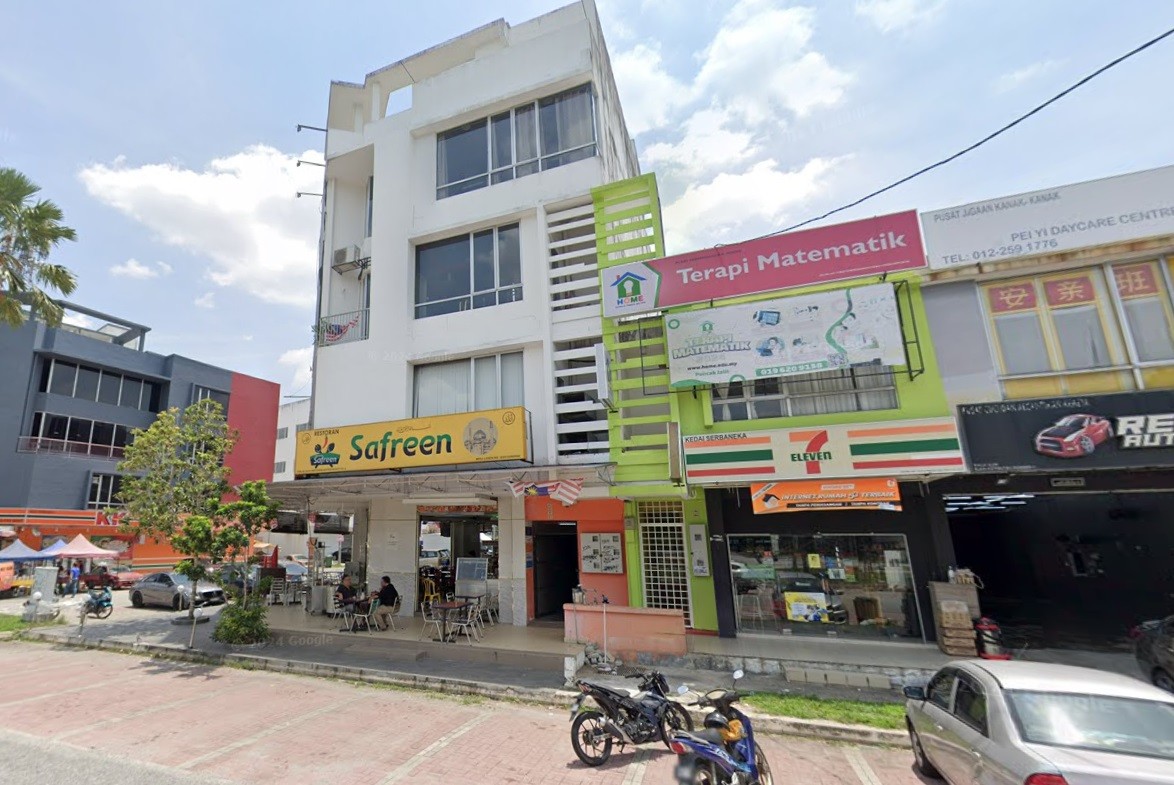 Puncak Jalil Corner Shop