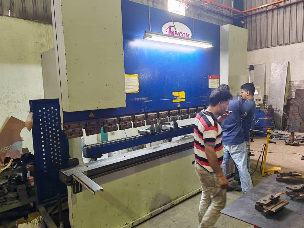 Used Hydraulic Press Brake / Bending Machine