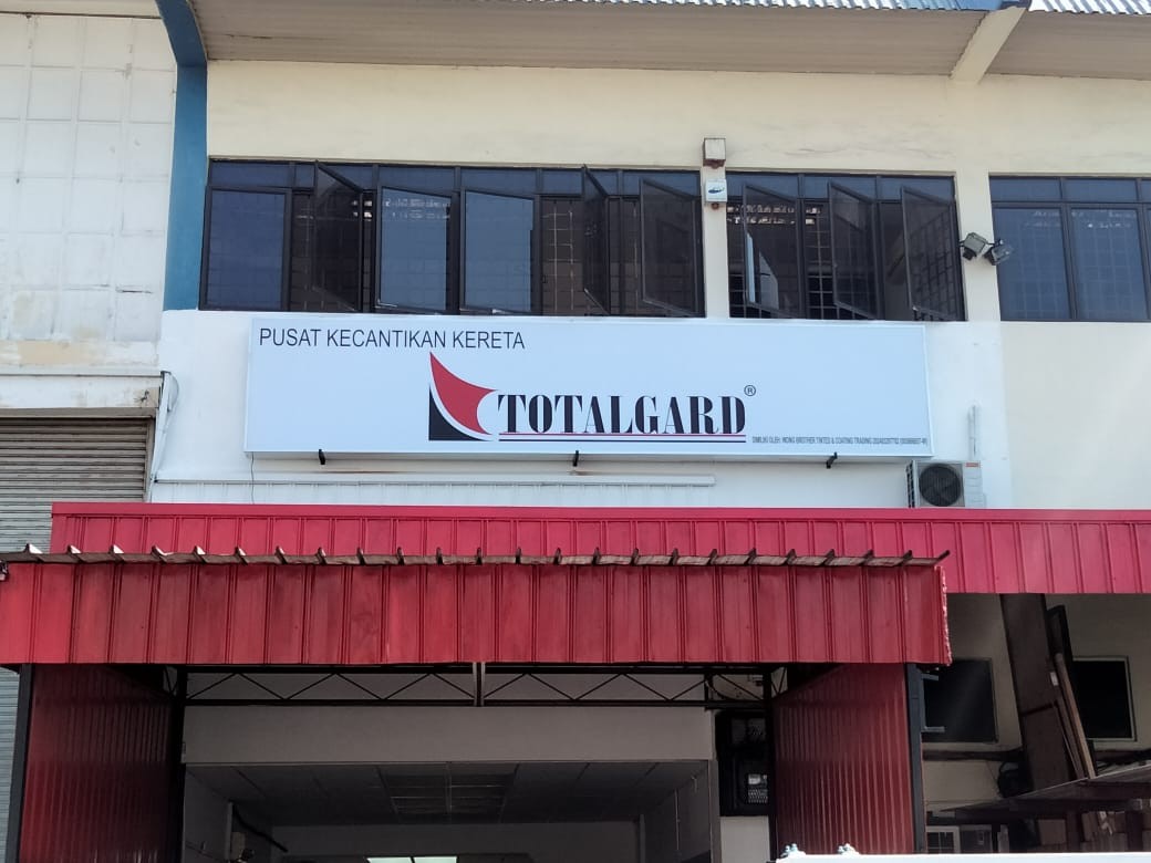 TOTALGARD LIGHTBOX SIGNAGE
