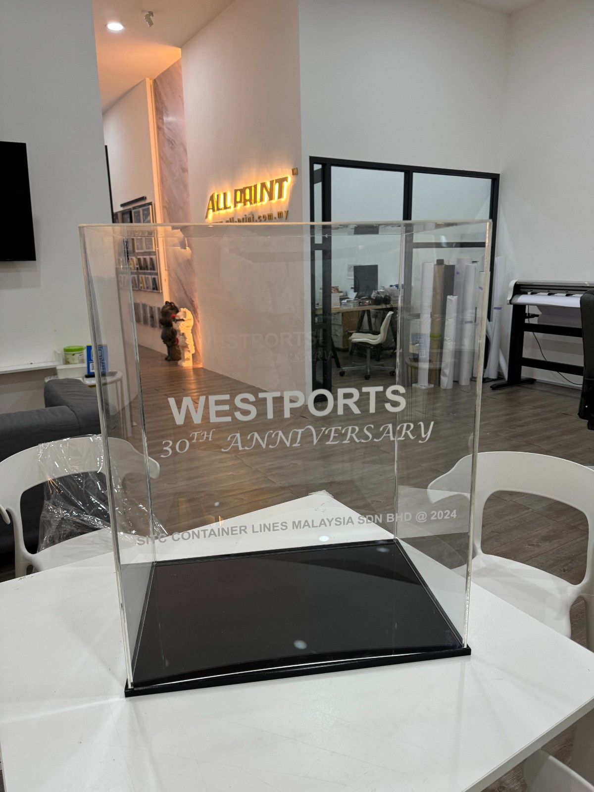Custom Acrylic Box