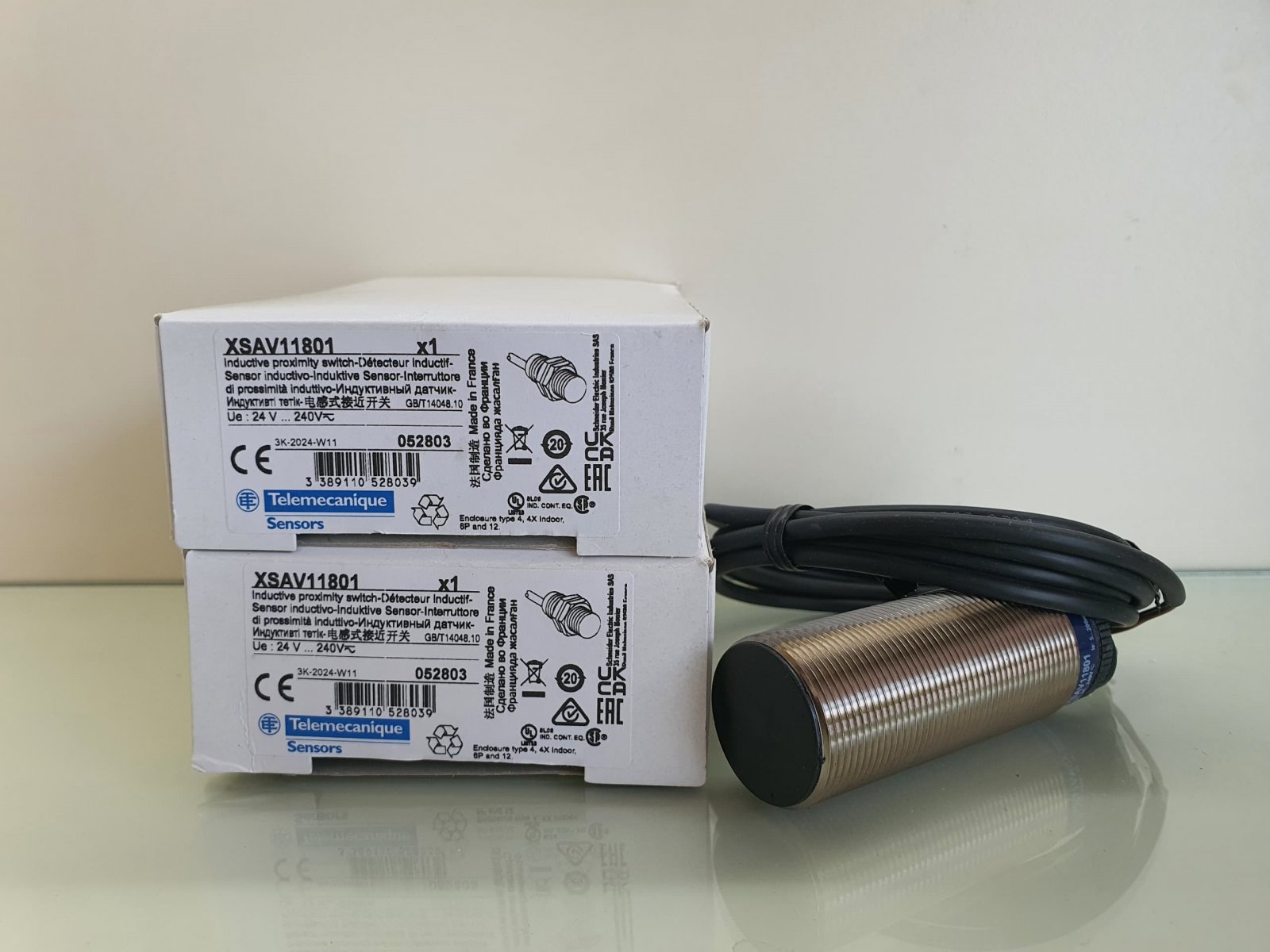 Telemecanique XSAV11801 Inductive Proximity Sensors Malaysia