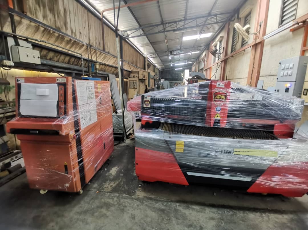 Used Heavy Duty Fiber Laser Cutting Machine