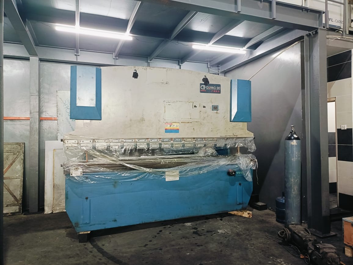 Used Hydraulic Press Brake / Bending Machine 