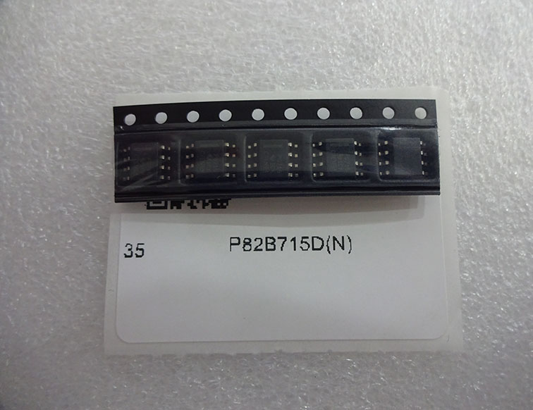 P82B715D