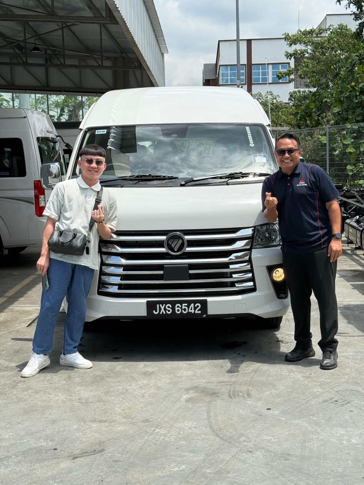 2 UNITS OF FOTON VIEW CS2 - THANK YOU GENIE PLANT OIL PLANTATION
