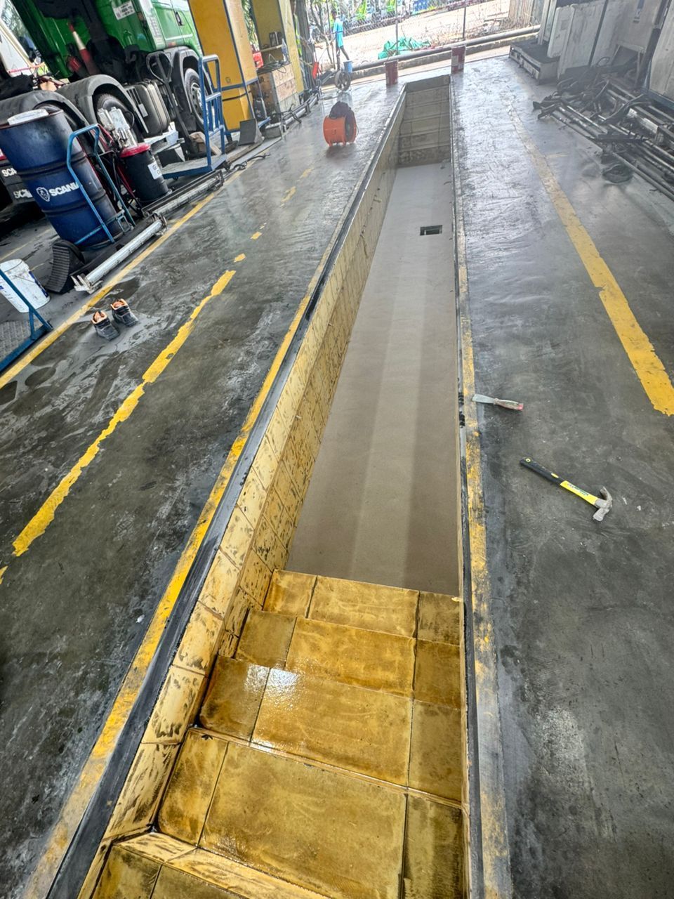 Epoxy Mortar and Coating for a Lorry Workshop