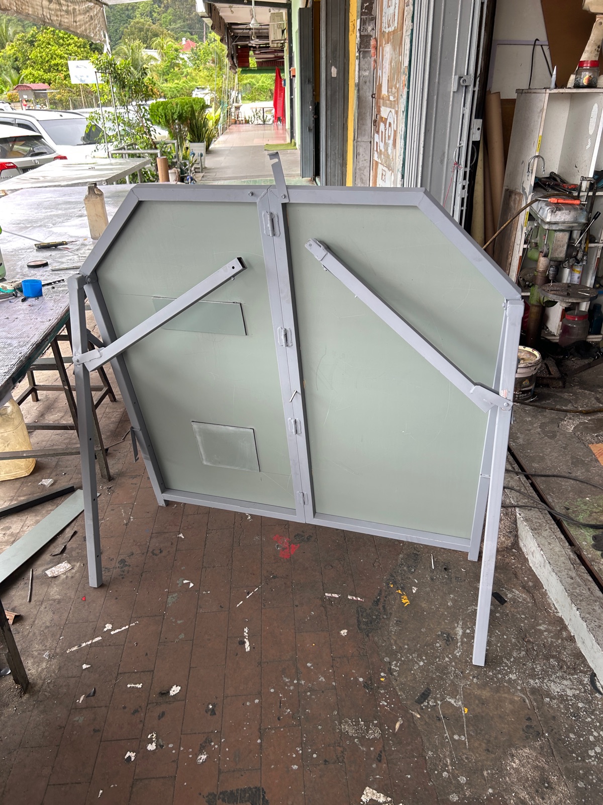 foldable roadsign