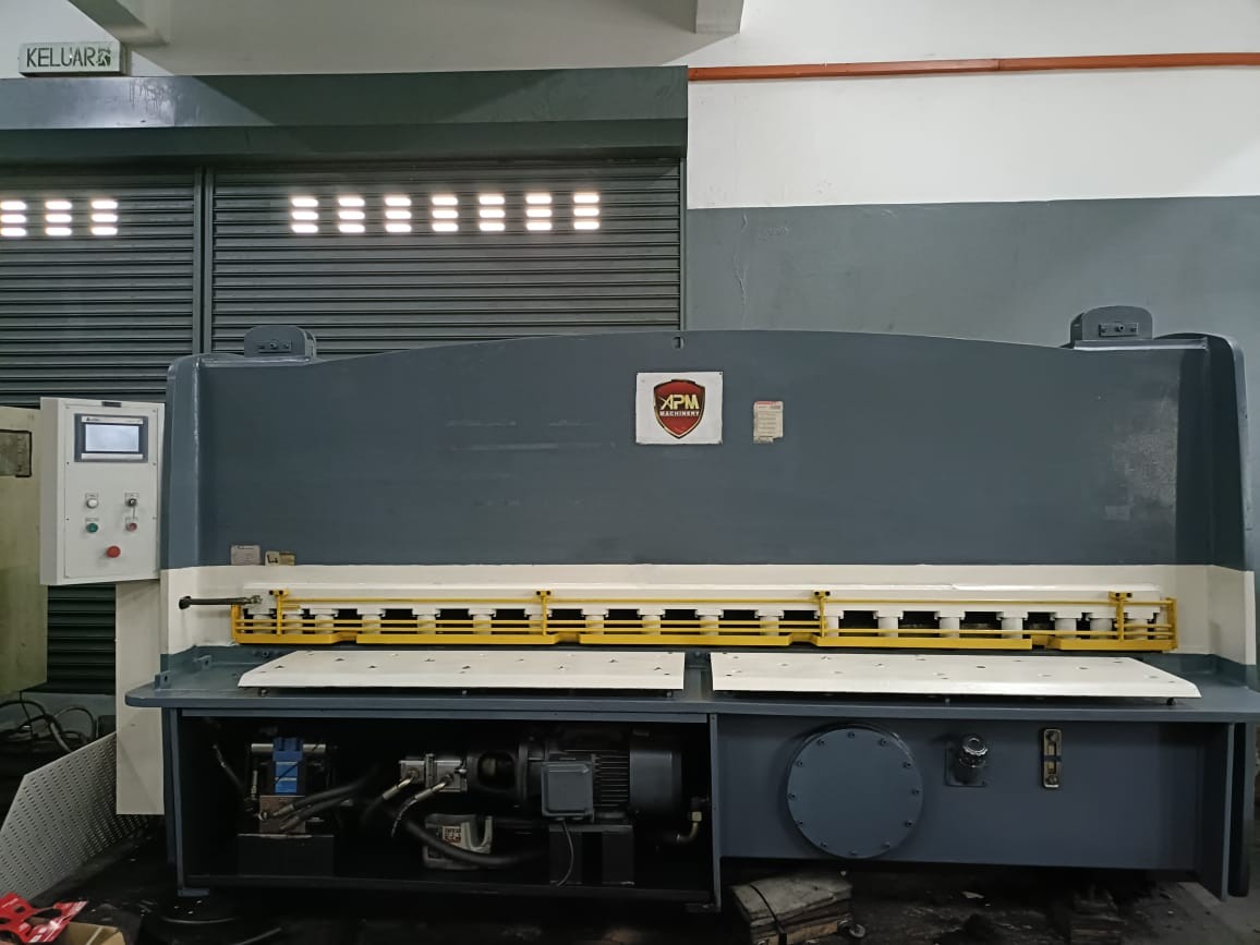 Used Hydraulic Cutting Machine