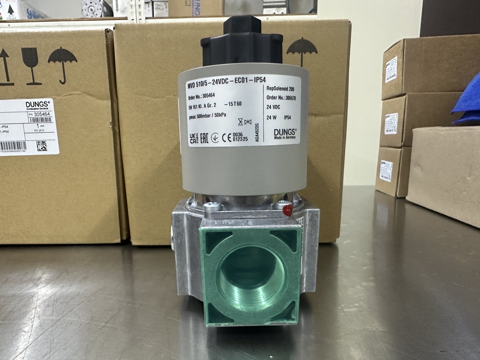 DUNGS Single Solenoid Valve MVD 510/5-24VDC-EC01-IP54, Rp 1 (305464)