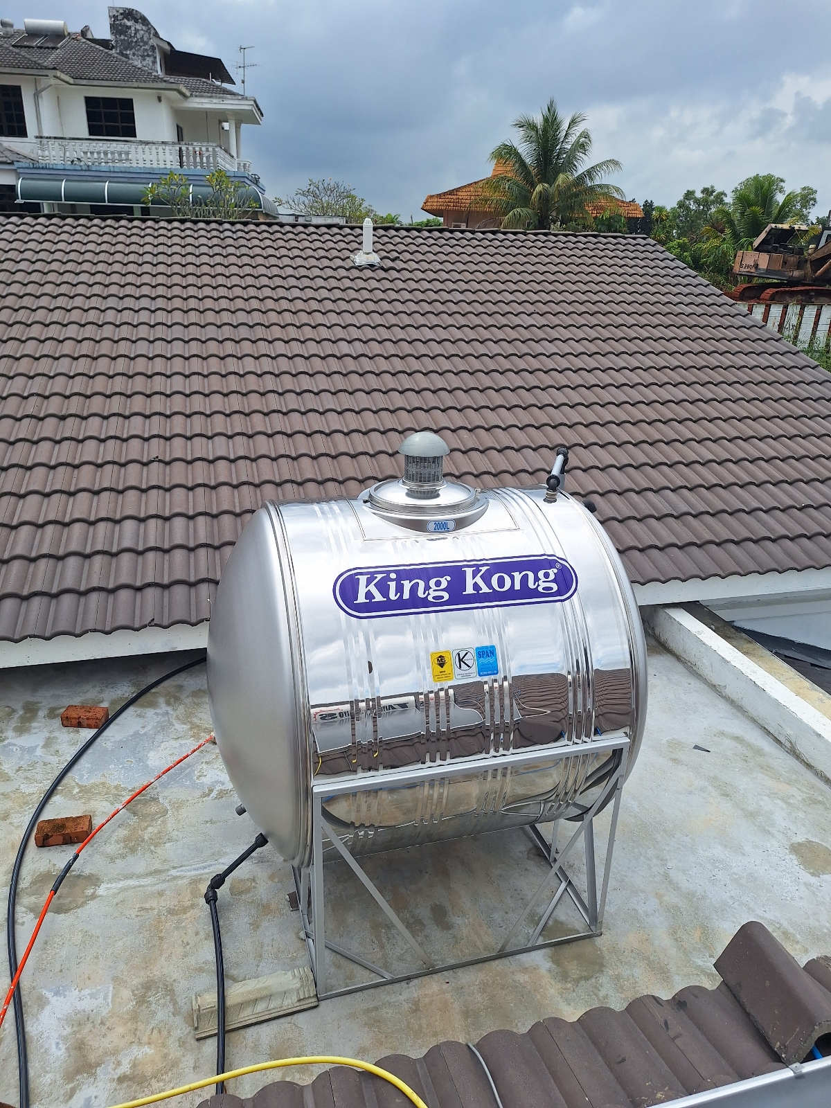 King Kong ZR200 (2000L) Horizontal Round Bottom With Stand Stainless Steel Water Tank @ Taman Puncak Kampar, Kampar, Perak