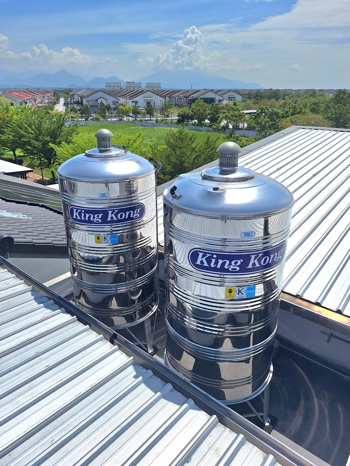 King Kong HR195 (1950L) x 2units Vertical Round Bottom With Stand Stainless Steel Water Tank @ Seri Teratai, Bandar Seri Botani, Ipoh, Perak
