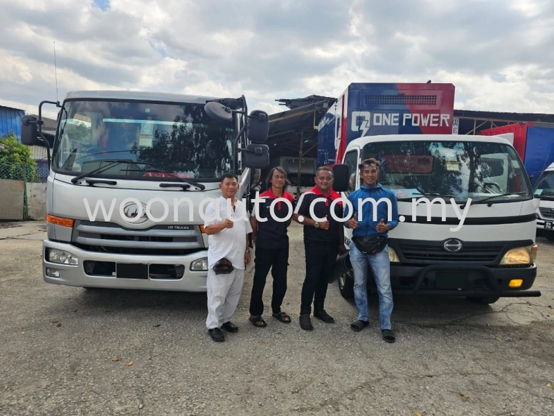 A Valued Customer Returns for Two Lorries – Collected on the Same Day