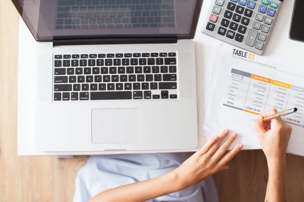 ACCOUNTS PAYABLE AND RECEIVABLE